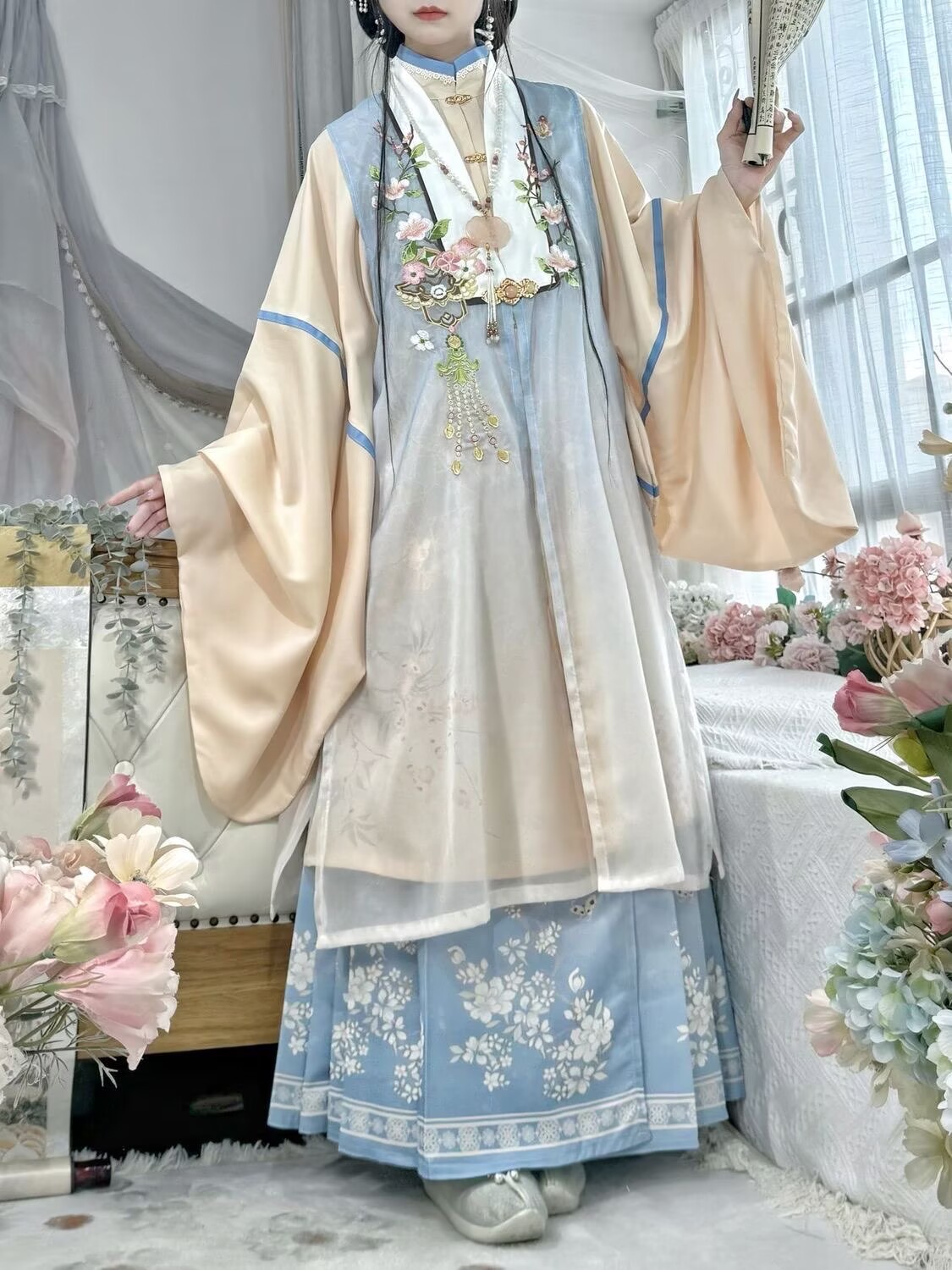 Vestido Tradicional Chinês Fem - Embroidery Horse avaliação e preço