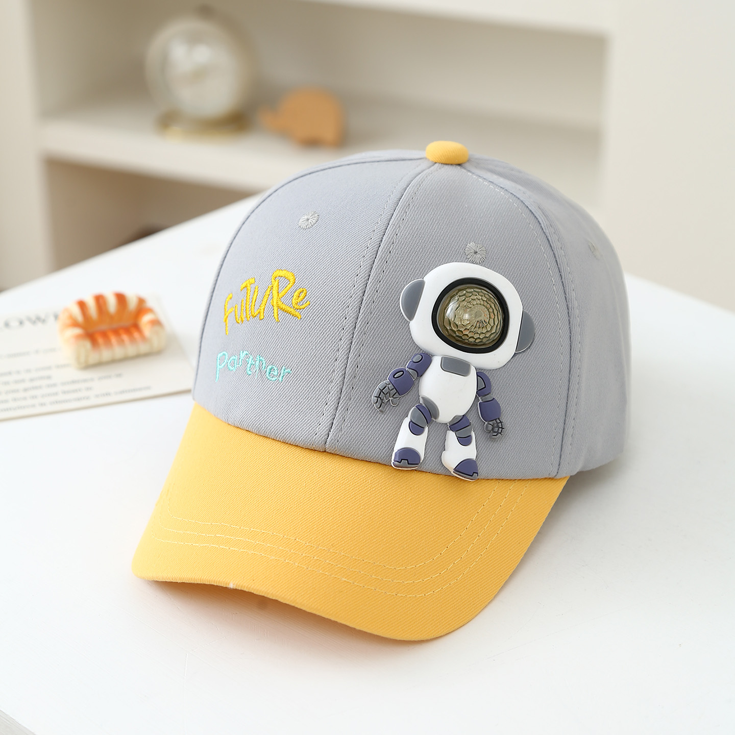Boneco Robô de Borracha Macia  - Embroidery Letter avaliação e preço