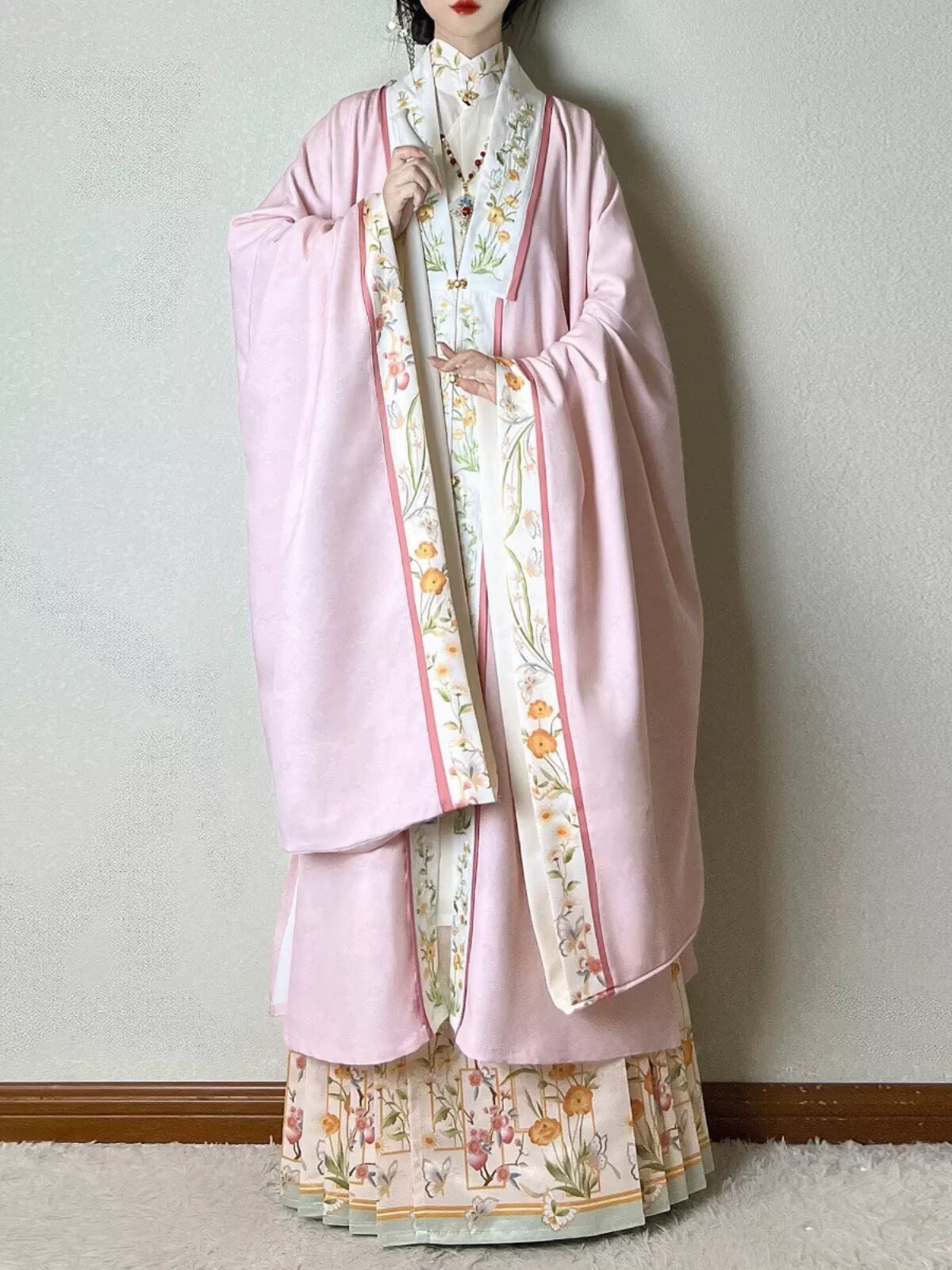 Conjuntos de Hanfu da Dinastia - Embroidery Horse avaliação e preço